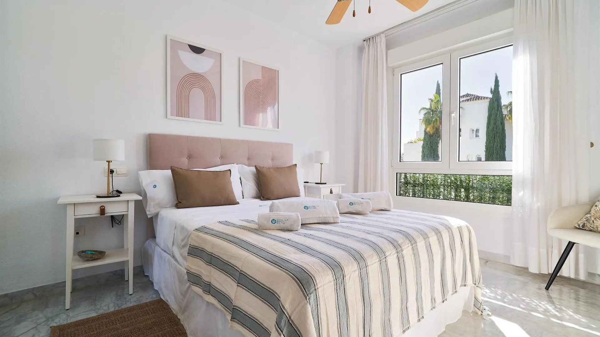 Marbella Banus Suites - Banus Rio Verde Beachside Lejlighed