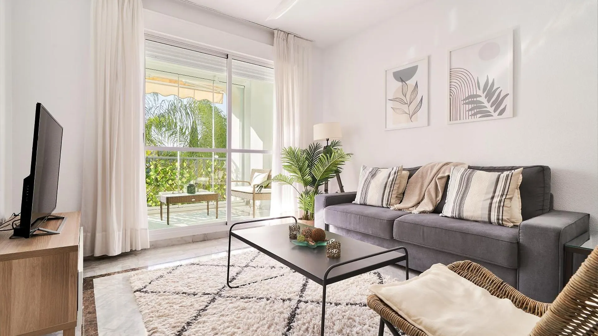 Marbella Banus Suites - Banus Rio Verde Beachside